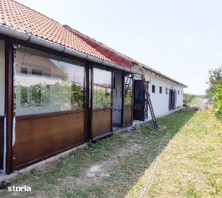 Casa de vanzare cu hala de 180 mp la 20 min de Oradea
