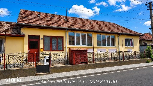 CALIMANESTI, CASA IN ORAS