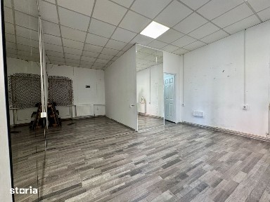 Spatiu 40 mp, parter cu vitrina, zona Platinia Shopping Center