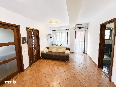 Apartament 2 camere, etaj intermediar, parcare, balcon, zona Stej