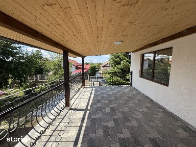 CASĂ INDIVIDUALĂ RENOVATĂ INTEGRAL - 1.000 MP TEREN 330 MP UTILI