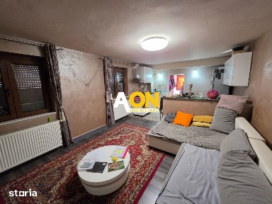 Casa 8 camere, cu 2 corpuri de cladire, 387 mp teren, zona Centru