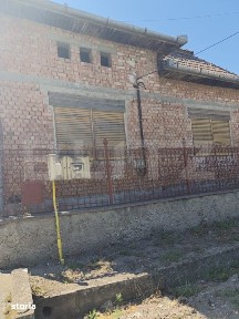 Casa de vanzare, 98 mp, zona Razboieni Cetate