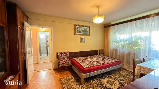 Apartament Ultracentral 3 camere Etaj I -Str. Mihai Viteazul 1- Carei