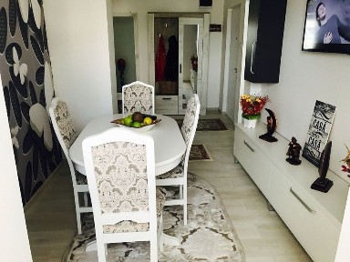 Închiriez apartament două camere