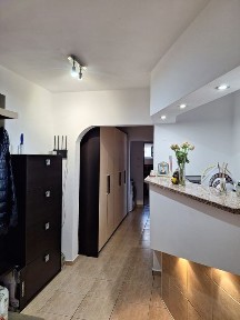 Vând apartament 3 camere