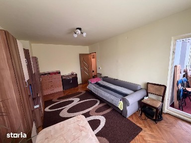 Apartament 3 camere decomandat 70 mp Crângului + Garaj