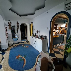 De inchiriat apartament ultracentral cu patru camere
