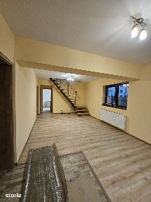 Casă de închiriat 4 camere, P+M, zona Granit, la strada.
