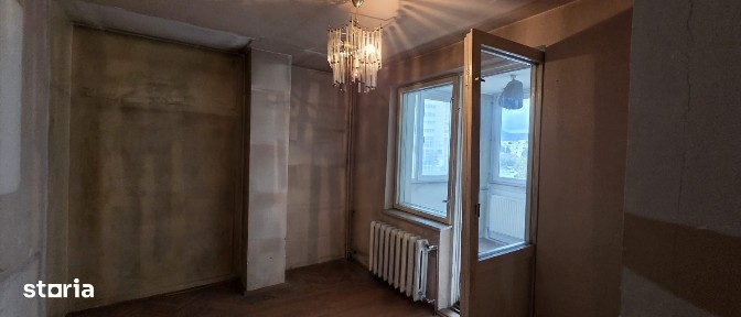 Apartamen cu 3 camere situat in Centrul Nou, decomandat, etaj 2/4!