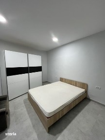 Proprietar inchiriez apartament 3 camere in spate la Teatru