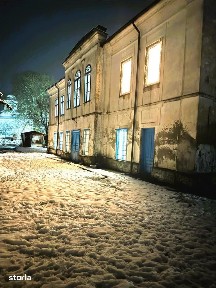 DE VANZARE CONAC CU TEREN 8330 MP ZONA MELINESTI LA 20 KM CRAIOVA D