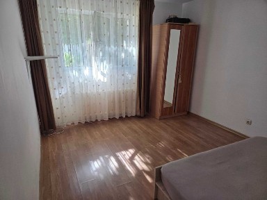 Garsonieră de închiriat