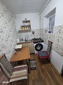 Apartament 2 camere decomandat etaj 1 Razboieni 56500euro