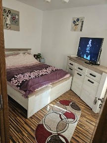 vand apartament 2 camere