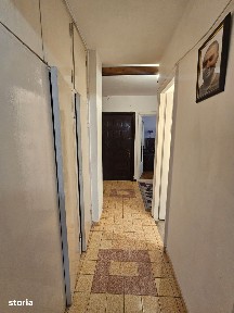Apartament 3 camere, decomandat, etajul 1. Lăpuș