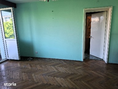 Proprietar - ap. 3 camere, Brazda lui Novac, etaj 3/4, zonă liniștită