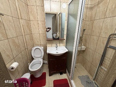 Apartament cu 3 camere de inchiriat