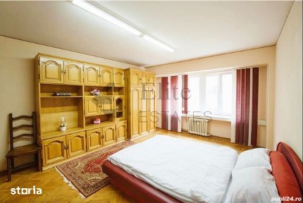 Apartament cu 4 camere de inchiriat pe Pietonala Republicii