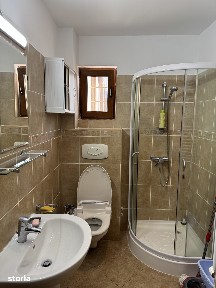 Vand apartament spatios, 2 camere in Sinaia