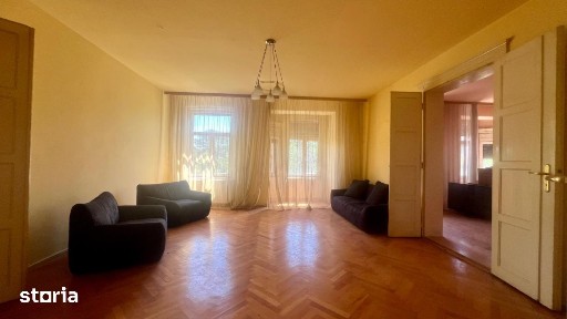 Apartament 3 camere in zona Ultracentrala