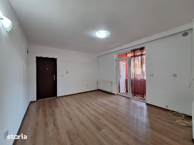 Apartament cu 2 camere, 36,5 mp, balcon, zona Parcului Poligon