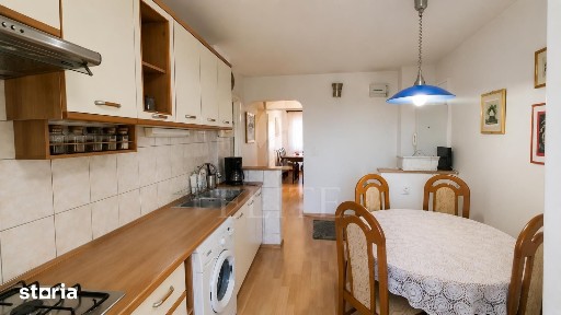 Apartament 4 camere în zona Facultatea de Medicina/ garaj sub bloc