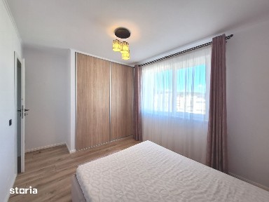 Apartament cu 3 camere, etaj intermediar, zona Cetatii