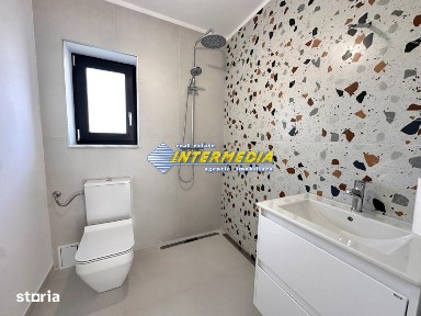 CASA NOUA I 90 MP I FINISATA LA CHEIE I ASFALT I TOATE UTILITATILE I