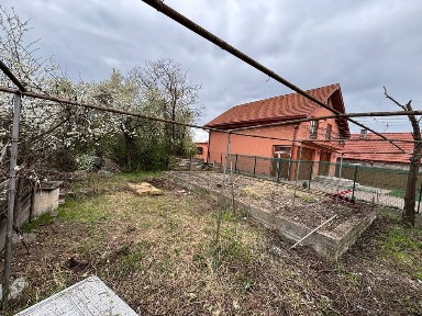 Casa demolabila cu teren