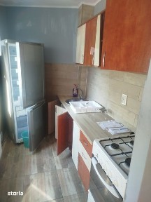 Inchiriez apartament cu o camera (zona Bucla)