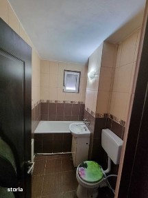 De vanzare apartament cu 2 camere decomandat, 42 mp, strada Botizulu