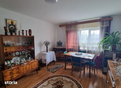 Apartament 3 camere Nicolina, 72 metri, etaj 3 Cod:163247