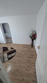 Vând apartment în orasul Marasesti la etajul 1