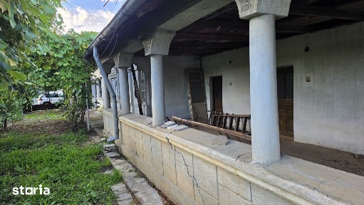 Casă cu potențial, 4 camere, lângă pădure-Jud Giurgiu-Mihai Bravu.