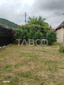 Casa de vanzare 2 camere front stradal 30m teren 1150mp in Seica Mare