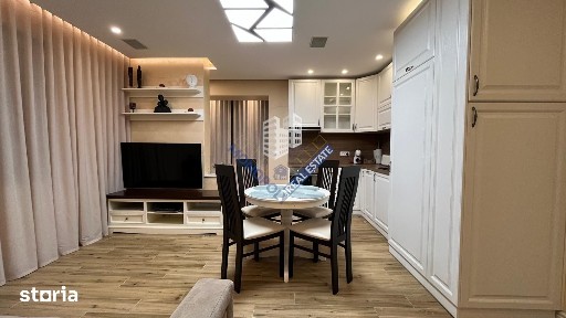 Apartament cu 3 camere - Centru Vechi