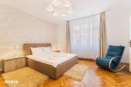 Apartament cu 2 camere + cameră suplimentară Centrul Istoric Brașov