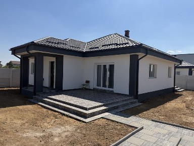 Casa de inchiriat in spate la Anl (parc) 100mp utili/500mp teren