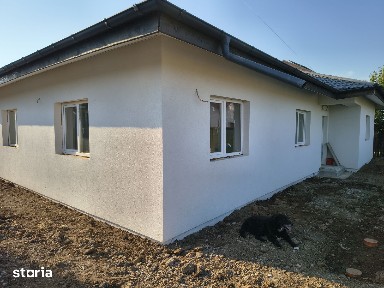 Casă nouă cu 4 camere în zonă liniștită