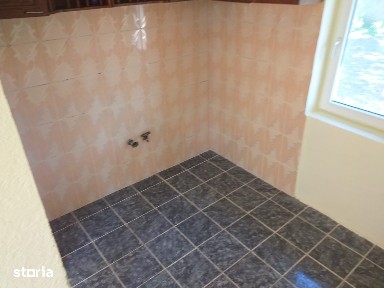 Casa cu 3 camere, curte mare în comuna Cumpăna