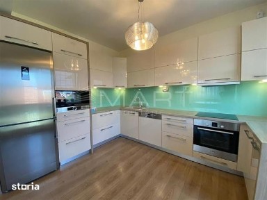 Apartament 3 camere 2 bai Piata Prahovei
