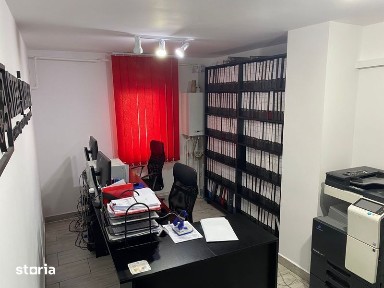De vanzare apartament 4 camere parter, folosinta birouri