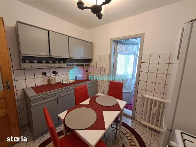 Apartament cu 3 camere etaj 2 Obcini zona Dany Gry