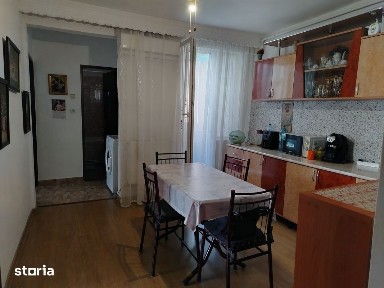 cv 187 Bd.Bucuresti, apartament 3 camere decomandat