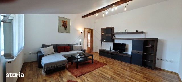 Apartament la casa, aproape de 700!