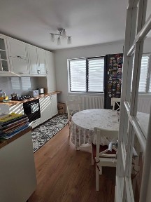 Casa Lazu, 105 mp, 4 camere