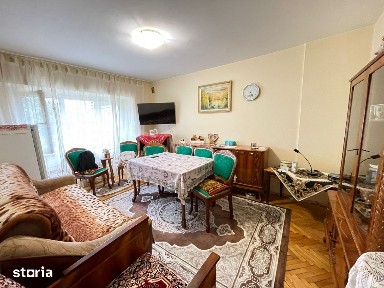 Apartament de vanzare cu 3 camere, 2 bai zona Pacurari- Unicredit, Ias