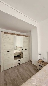 Inchiriez apartament cu 2 camere in bloc nou (central)