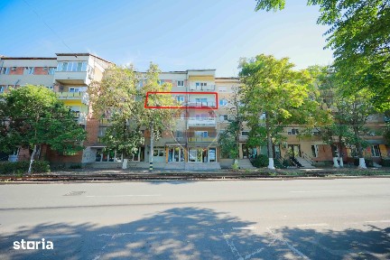 De vânzare apartament cu 4 camere și un loc de parcare, în Rogerius